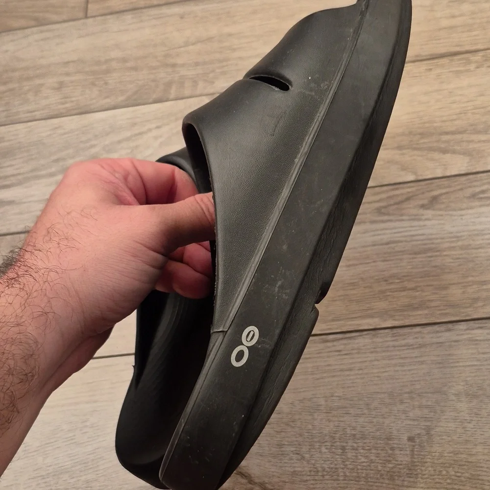 OOFOS Ooahh Black‎ Slip On Rubber Mens Sz 10 Slide Sandals Shoes Unisex